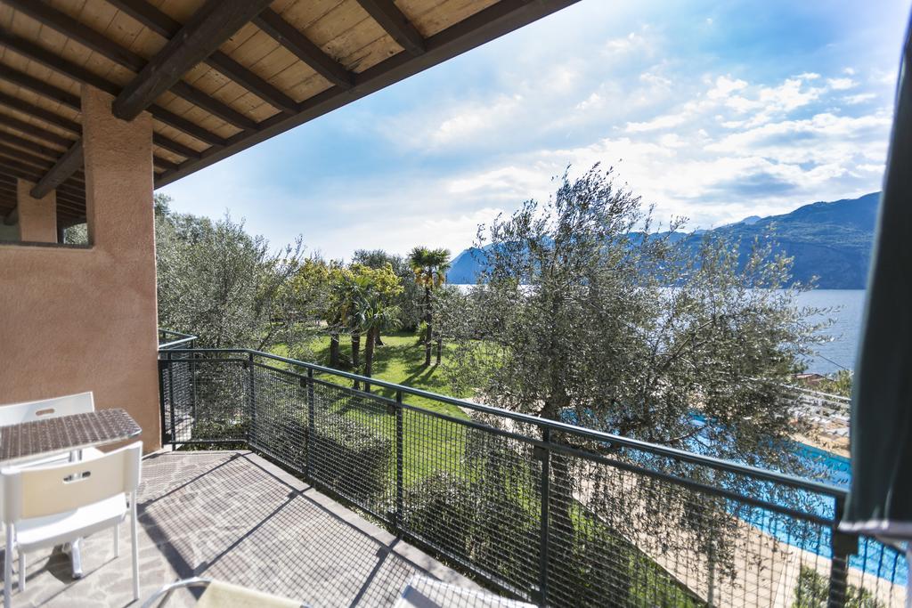 Residence Parco Lago Di Garda Malcesine Exterior foto