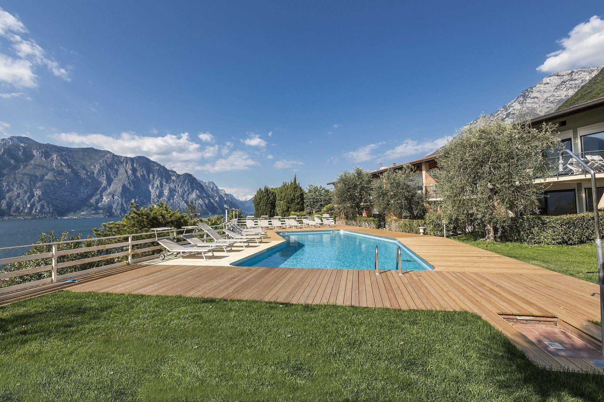 Residence Parco Lago Di Garda Malcesine Exterior foto