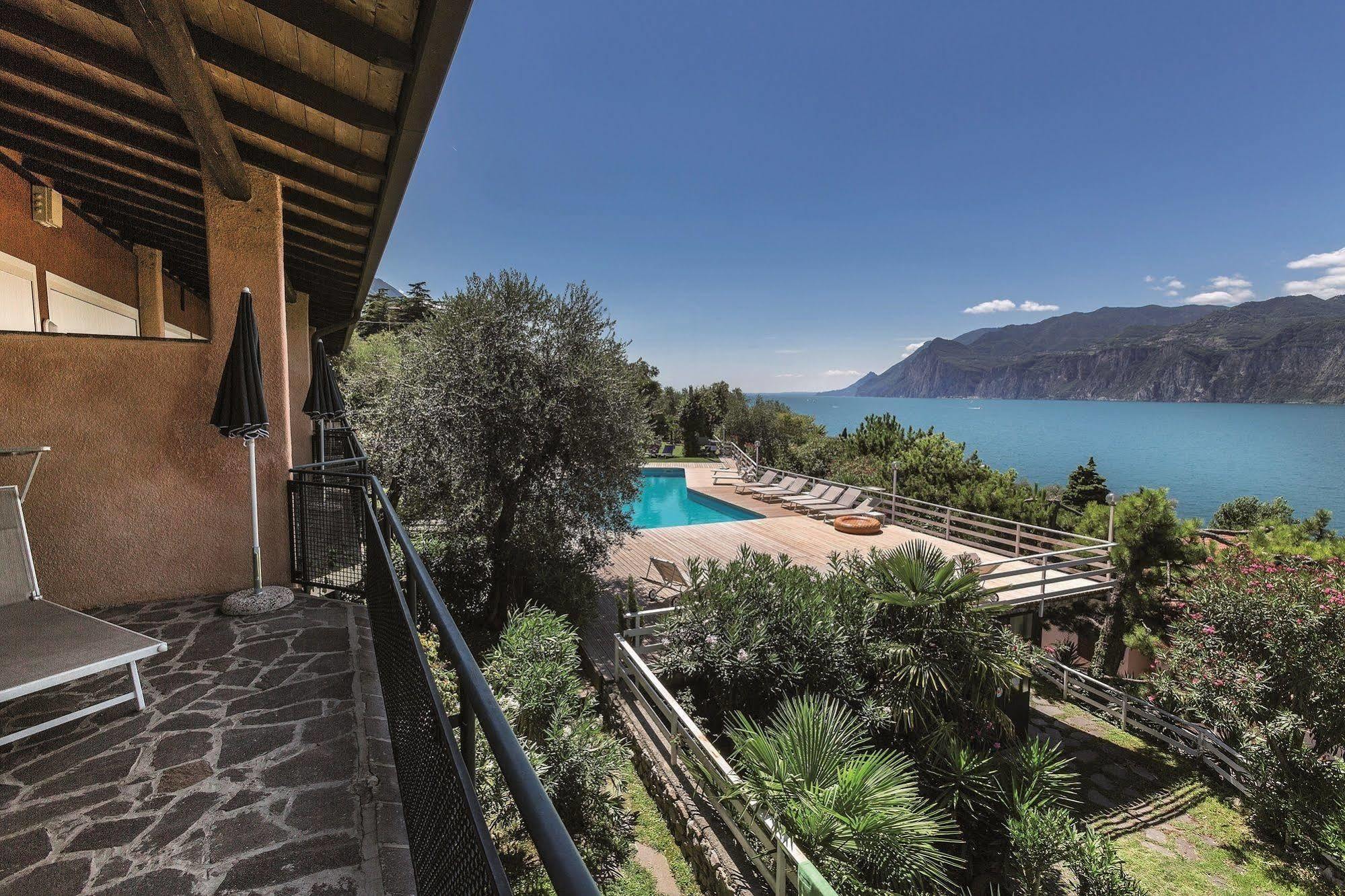 Residence Parco Lago Di Garda Malcesine Exterior foto