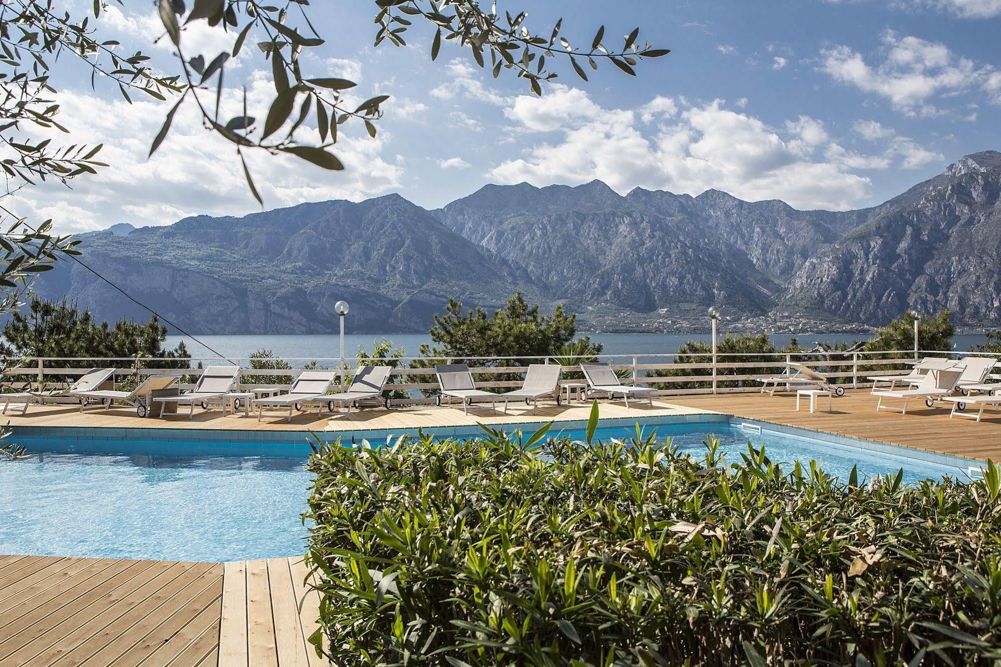 Residence Parco Lago Di Garda Malcesine Exterior foto